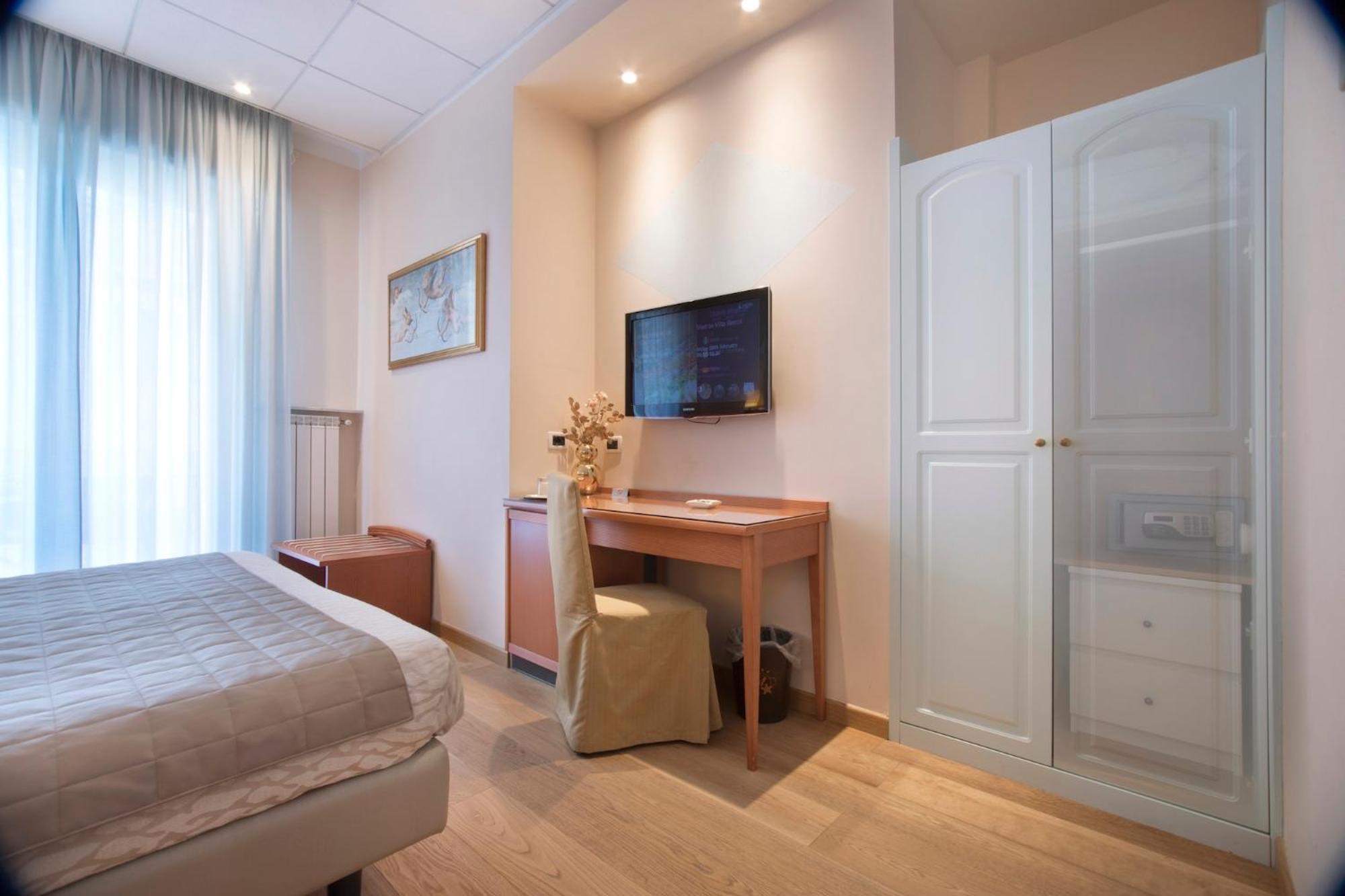 Hotel Torino Wellness & Spa Diano Marina Room photo